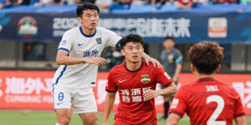 三笘薫持续施压：边路爆点决定比赛走向-多宝体育