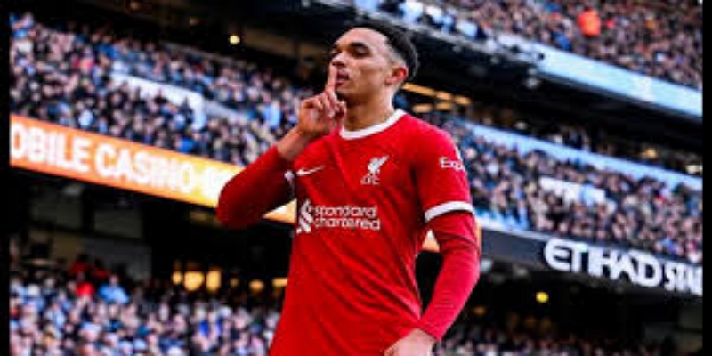 战术进化：从边路右卫到中场创造者 - 多宝体育