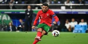 进球方式全面解析：多宝体育揭示C罗的“武器库”-多宝体育